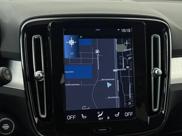 VOLVO XC40 (2021) — foto 10 van 30