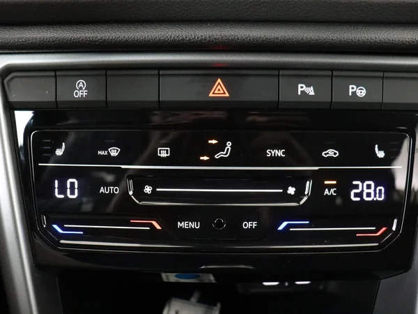 VOLKSWAGEN T-Roc (2025) — foto 8 van 18