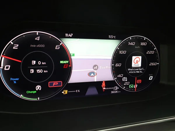 SEAT Leon e-Hybrid (PHEV) (2020) — foto 2 van 23