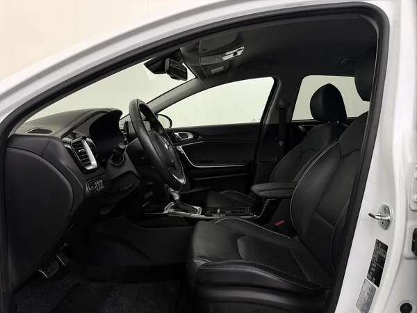 KIA XCeed (2021) — foto 2 van 33