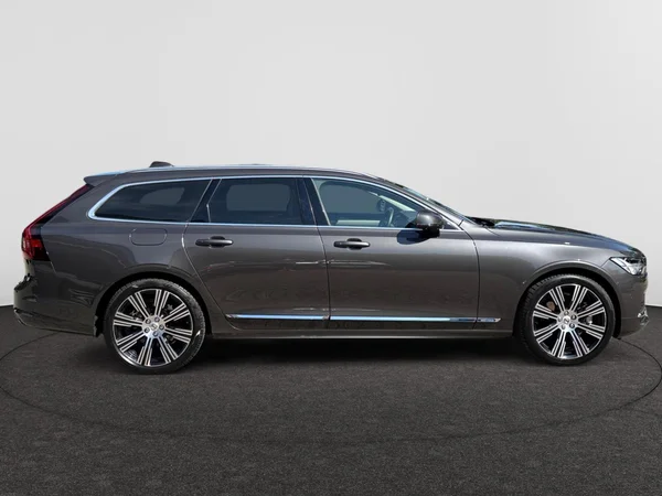 VOLVO V90 (2023) — foto 21 van 24