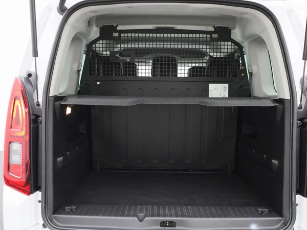 Opel Combo (2023) — foto 6 van 38