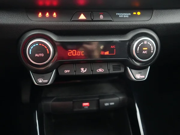 Kia Stonic (2025) — foto 9 van 22