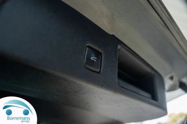 Ford Kuga (2022) — foto 18 van 33