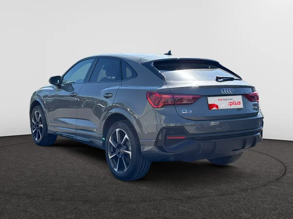 AUDI Q3 Sportback (2025) — foto 12 van 21