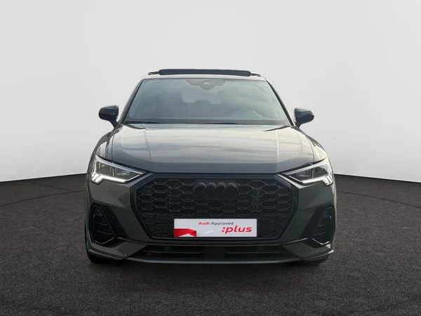 AUDI Q3 Sportback (2023) — foto 2 van 22