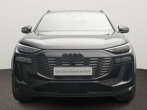 AUDI Q6 e-tron (2026) — foto 6 van 10