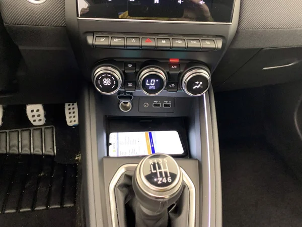 Renault Clio V Phase II (2025) — foto 13 van 25