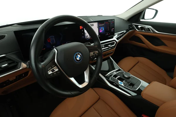 BMW i4 (2023) — foto 3 van 17