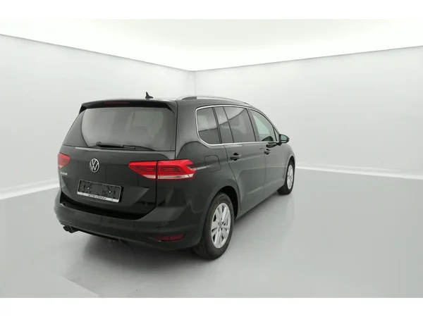 VOLKSWAGEN Touran (2020) — foto 13 van 31