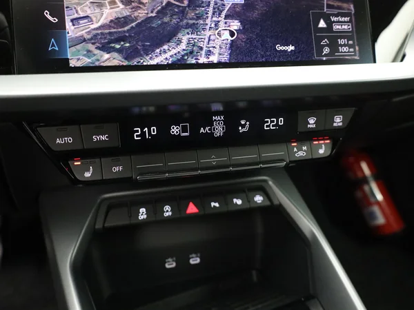 AUDI A3 Sedan (2025) — foto 2 van 20