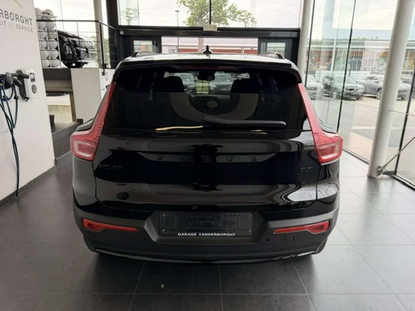 Volvo XC40 (2025) — foto 19 van 22