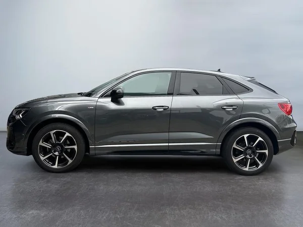 AUDI Q3 Sportback (2023) — foto 38 van 39