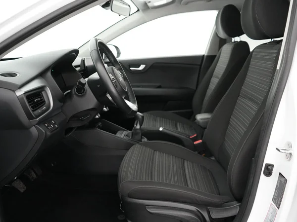 Kia Stonic (2024) — foto 3 van 22