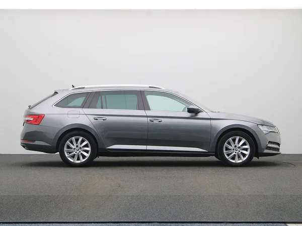 SKODA Superb Combi (2024) — foto 24 van 24