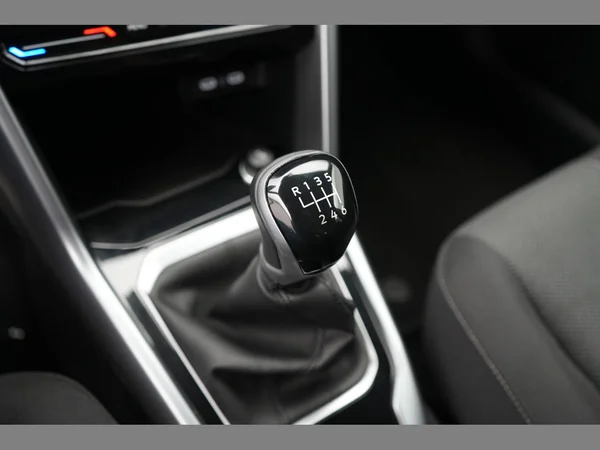VOLKSWAGEN T-Roc (2023) — foto 17 van 28