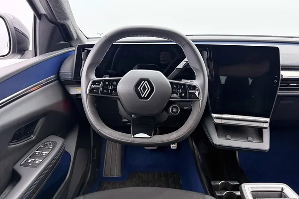 Renault E-Scenic E-Tech (2025) — foto 3 van 30