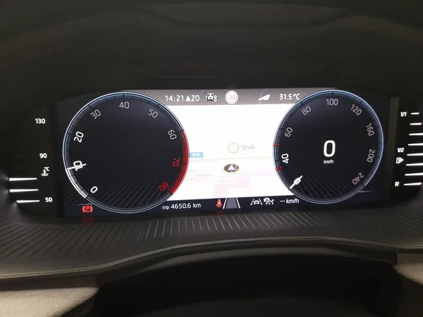 SKODA Scala (2025) — foto 8 van 24