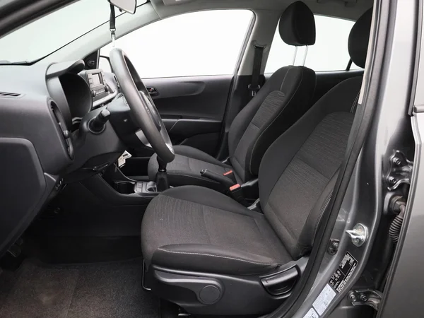 Kia Picanto (2023) — foto 2 van 32