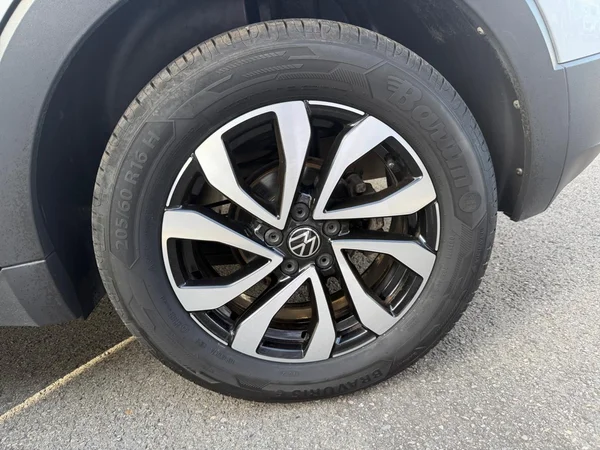 VOLKSWAGEN T-Cross (2022) — foto 20 van 21