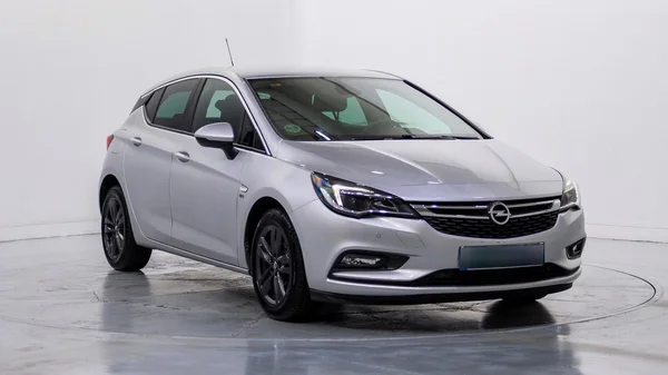 Opel Astra (2019) — foto 51 van 53