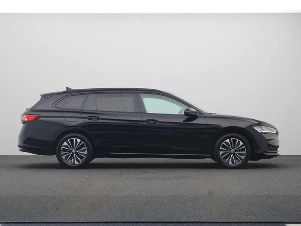 SKODA Superb Combi (2024) — foto 22 van 24
