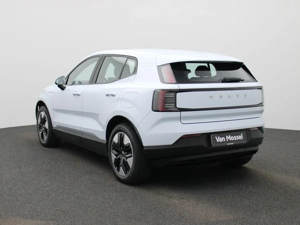 Volvo EX30 (2024) — foto 12 van 38