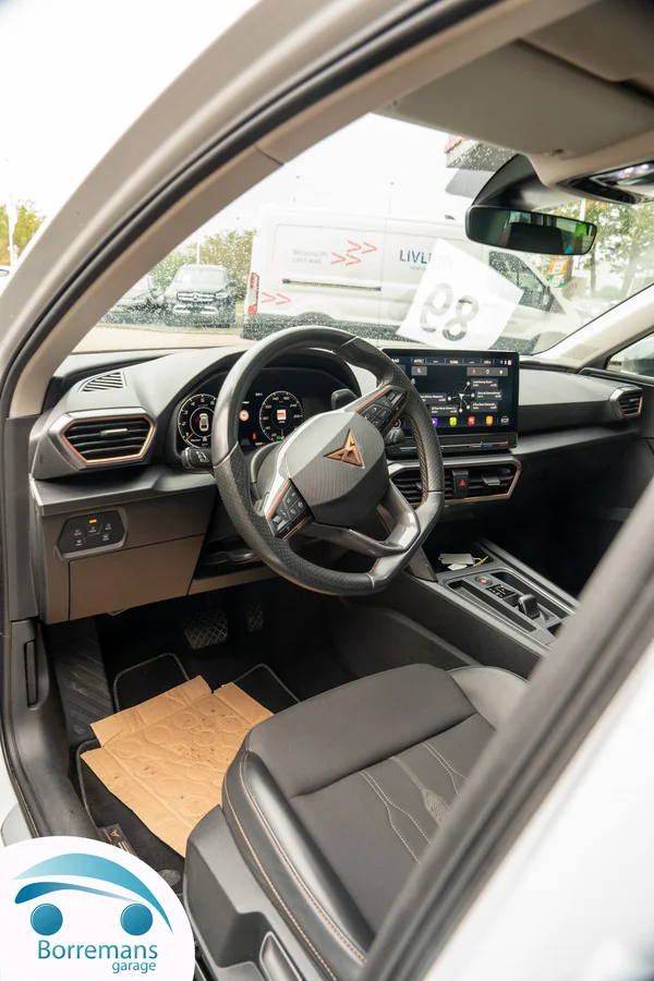 Cupra Leon (2023) — foto 21 van 47