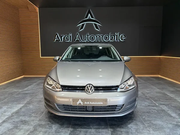 Volkswagen Golf (2013) — foto 12 van 22