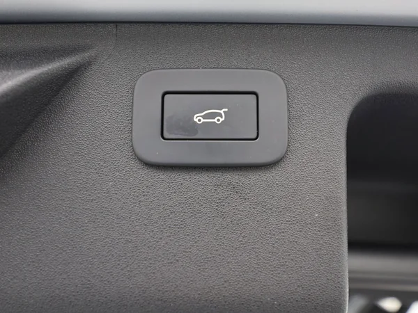 LAND ROVER Discovery Sport (2022) — foto 19 van 20