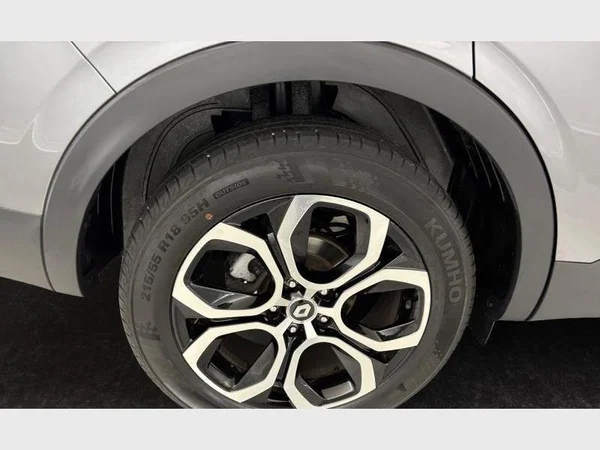 Renault Arkana (2023) — foto 14 van 15