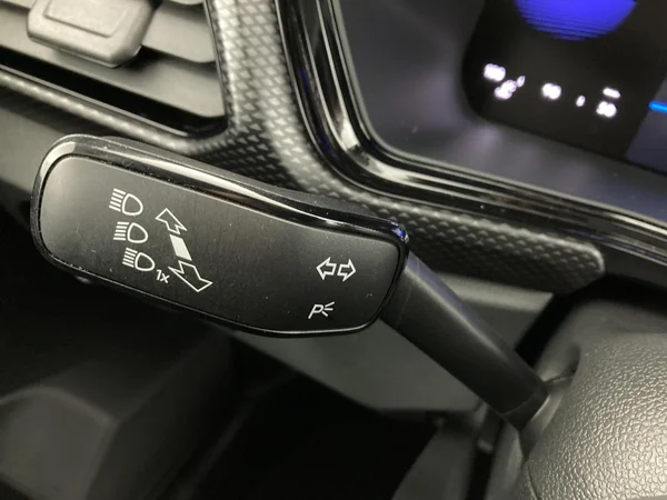 VOLKSWAGEN T-Cross (2023) — foto 9 van 36