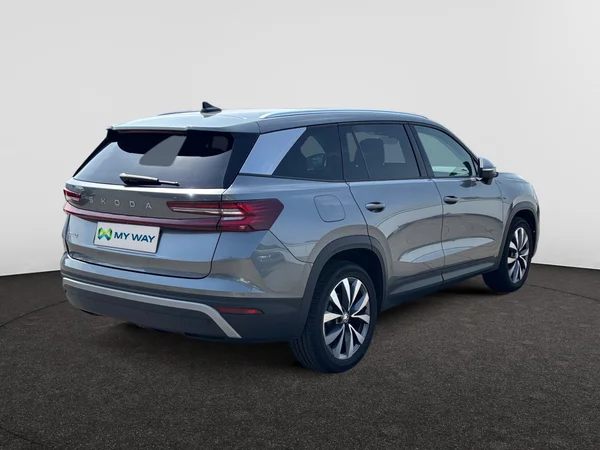 SKODA Kodiaq (2024) — foto 12 van 17