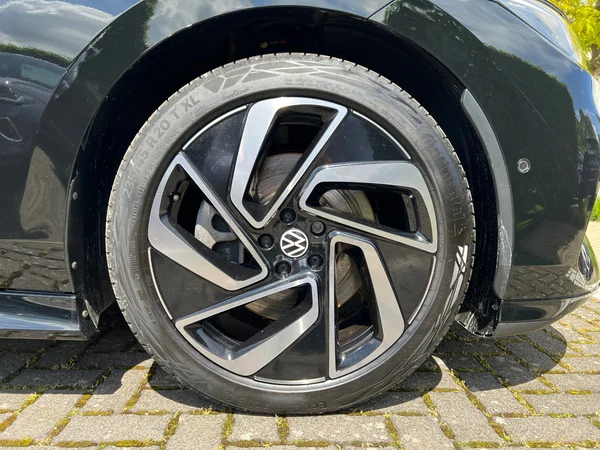 VOLKSWAGEN ID.7 Tourer (2024) — foto 17 van 24