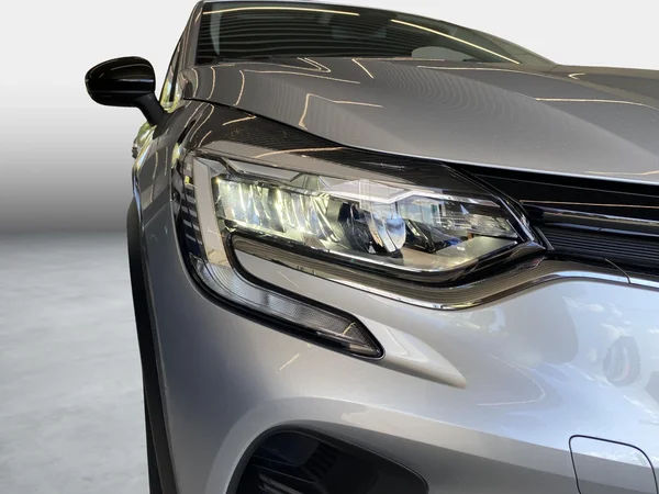 Renault Captur (2022) — foto 8 van 22