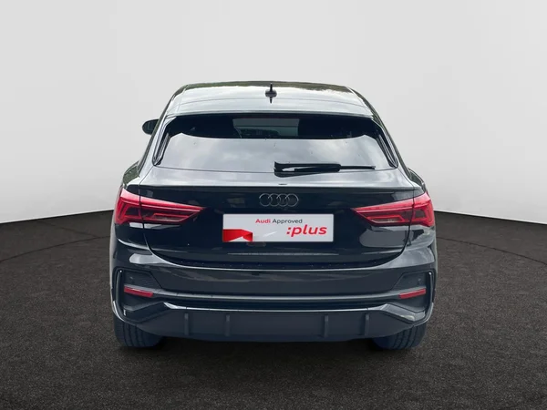 AUDI Q3 Sportback Dsl (2022) — foto 18 van 21