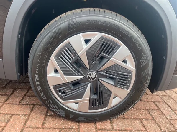 SKODA Kodiaq (2025) — foto 13 van 22