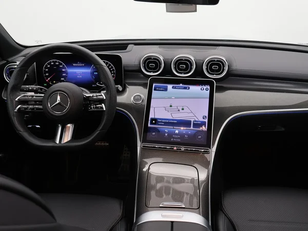 Mercedes-Benz C-Klasse (2022) — foto 7 van 32