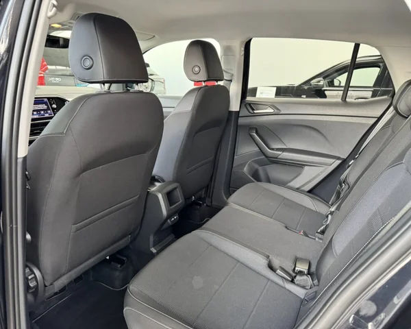 Volkswagen T-Cross (2022) — foto 14 van 30