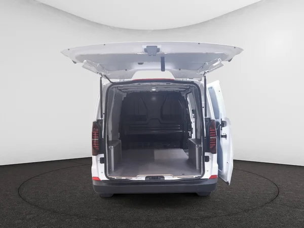 VOLKSWAGEN Transporter T7 28 Fou Swb (2025) — foto 2 van 15