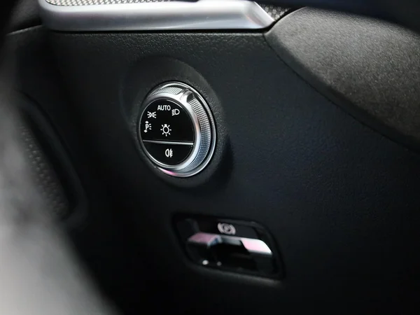 Mercedes-Benz C-Klasse (2025) — foto 11 van 50