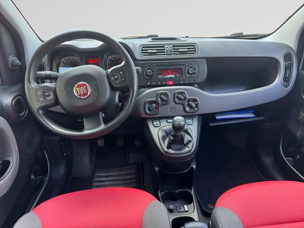 FIAT Panda (2015) — foto 9 van 24