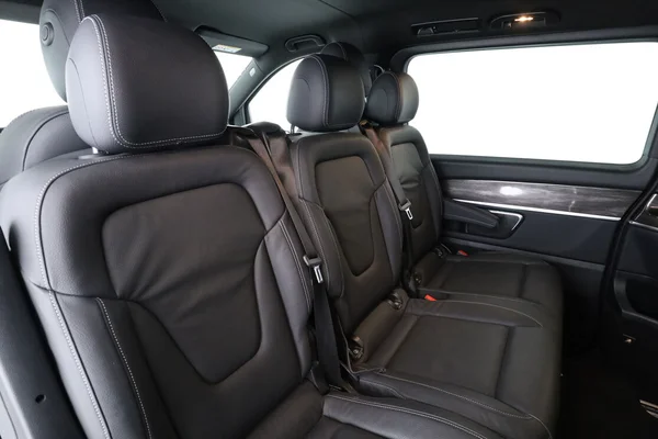 Mercedes-Benz Eqv (2023) — foto 5 van 16