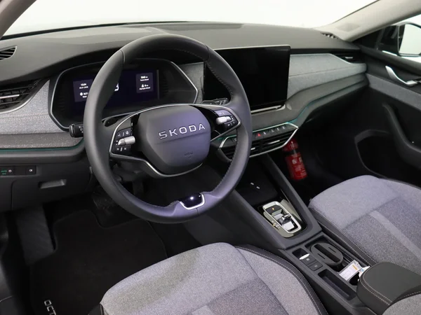 SKODA Octavia Combi (2025) — foto 18 van 19
