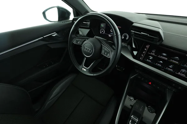 Audi A3 (2022) — foto 4 van 16
