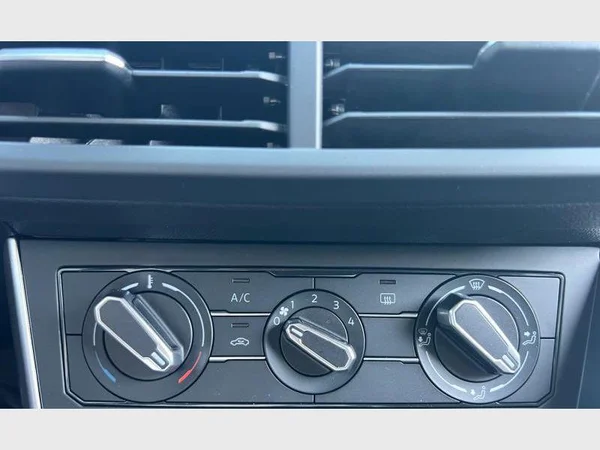 Volkswagen Polo (2024) — foto 11 van 22