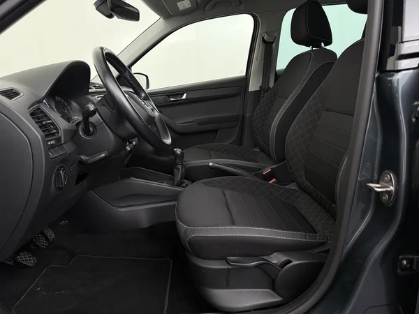 SKODA Fabia (2021) — foto 2 van 25