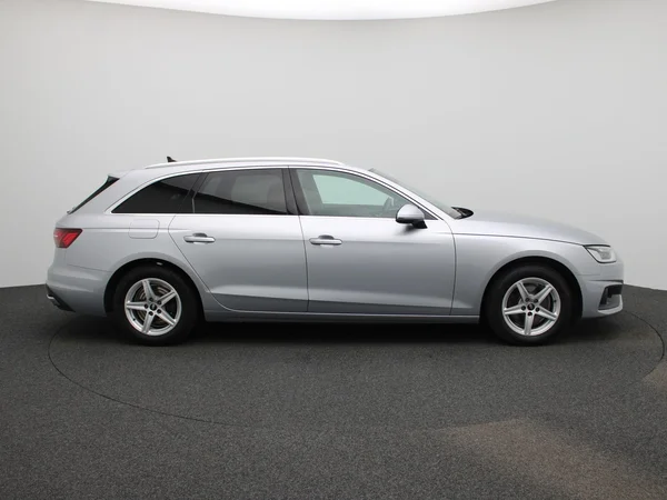 Audi A4 (2023) — foto 42 van 45