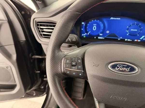 Ford Kuga (2023) — foto 11 van 24
