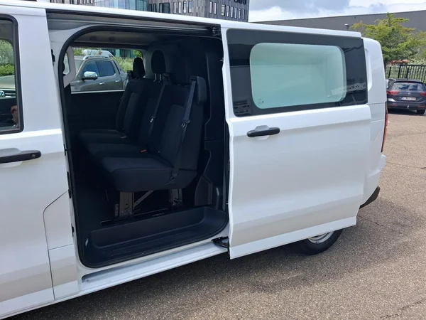 VOLKSWAGEN Transporter T7 30 Fou Lwb Dsl (2026) — foto 6 van 21